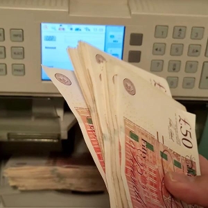 英国二季度GDP意外增长支撑英镑，GBP/USD升至1.3545附近等待美零售销售数据 ...