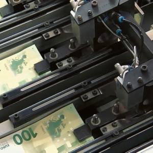 欧元单日暴涨近1%！后续走向看这两大数据！