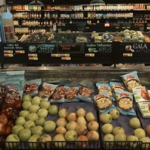 美元警报！年轻群体高违约率危机，债务泡沫濒临破裂！