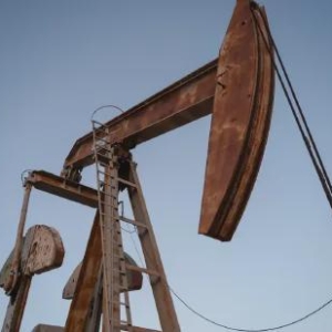 油价上涨：投资者关注俄乌冲突与美国库存状况