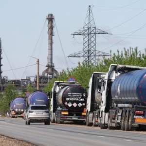 “美国喊停，印度反手加单”