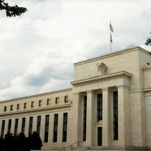 美元跌穿趋势线、黄金站上3400！再谈美联储降息预期催热资产，怎么布局不踏空？ ...