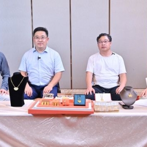 金银开启周期轮动，铂金打开新一轮财富机遇