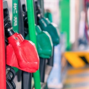 国际油价下跌0.91%，国内汽柴油涨至80元/吨后，下周涨幅降下来？ ...