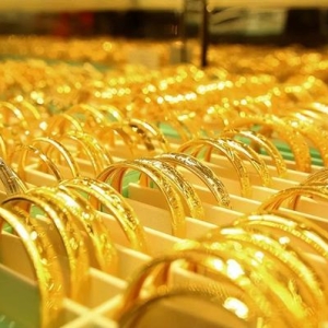 “乱世买黄金”不是空话！三大因素加持，年底前金价要动了！ ...