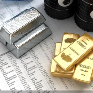 创14年新高 白银异军突起