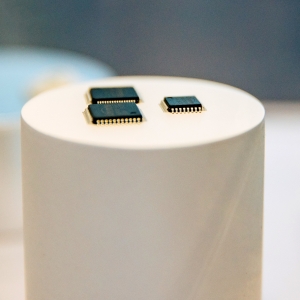 突破世纪难题！我国成功研制出新型芯片