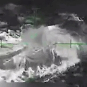 特朗普：美军摧毁一艘“载有毒品”的大型潜艇，两人被打死 ...