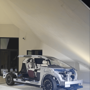 配备63.3度大电池 小鹏X9增程版将保留后轮转向功能