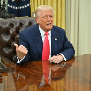 特朗普宣布，对加方征收10%额外关税！