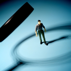 思维列控高管突遭留置、立案调查！公司股价两跌停