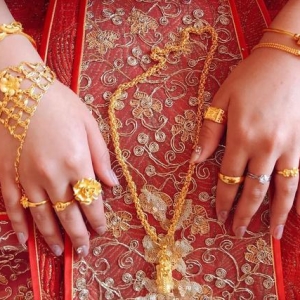 黄金电商商家一片哀嚎！这一波损失都亏懵了！金价波动太大 ...