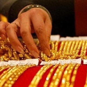 黄金价格又暴跌！持有者别慌，看懂美联储操作，决定你能否赚回来 ...