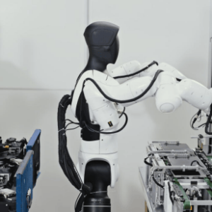 智元机器人：真机强化学习成功落地，部署效率指数级提升