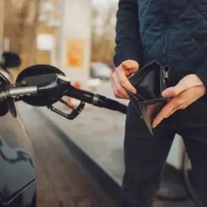 油价调整：注意，预计上调160元/吨，油价涨幅稍稍放缓！