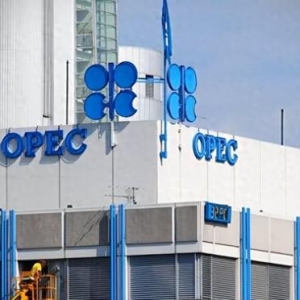 油价跌至5年低点463元，OPEC刚增产13.7万桶就暂停，背后算盘曝光 ...